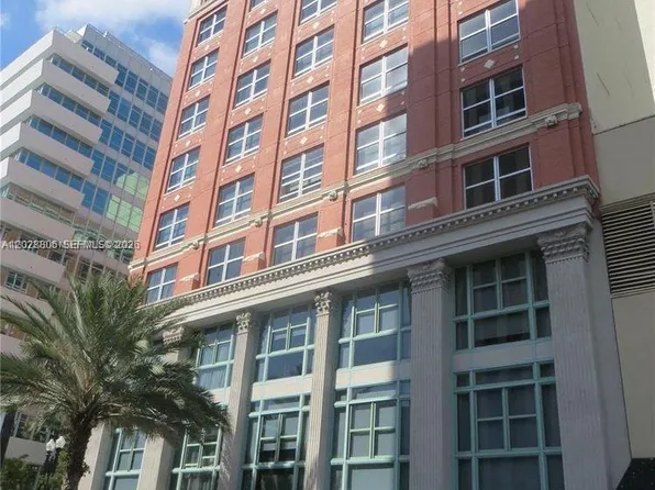 111 E Flagler St, Miami, FL