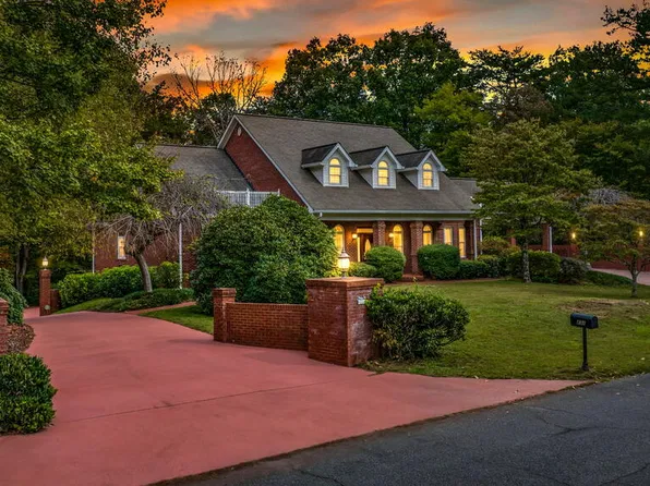 231 Westwoods Dr, Ellijay, GA 30540