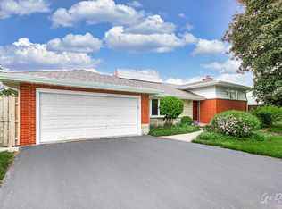26100 W Grand Ave, Ingleside, IL 60041