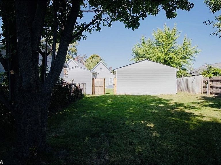 Listing photo 5