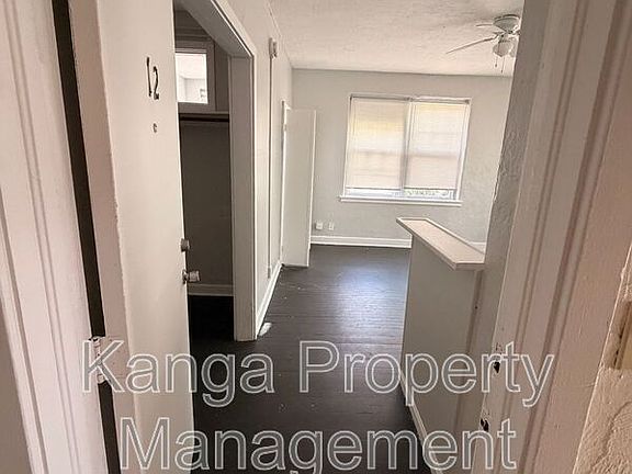 2nd image of 523 24th St APT 12