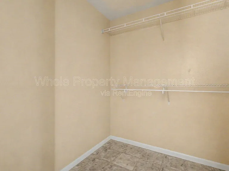1330 S Monaco Street Pkwy #6 — Photo 19