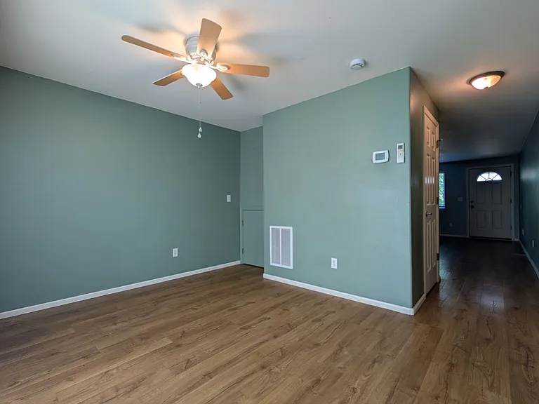 3657 Westleigh St — Photo 8