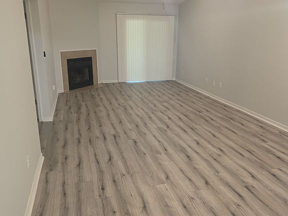 3rd image of 85 Debarry Ave APT 1001