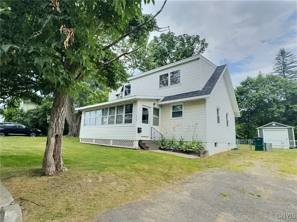 313 Chestnut St, Oswego, NY 13126