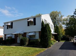 209 S School St, Mount Prospect, IL 60056