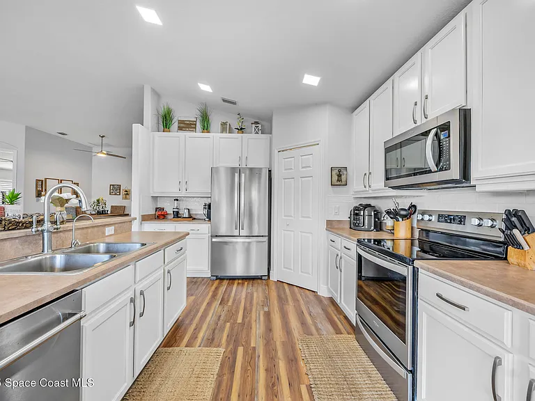 1785 Ficus Point Dr — Photo 9