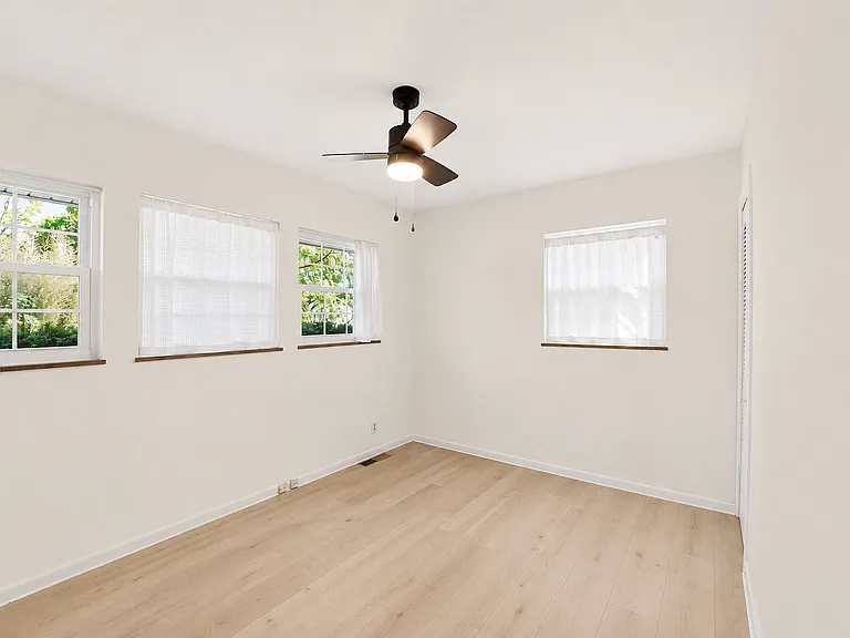 2257 Fishinger Rd — Photo 13
