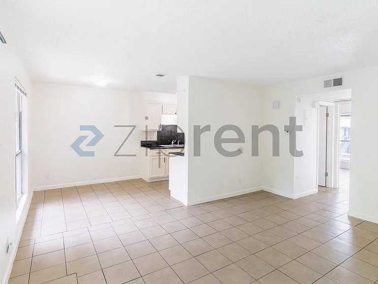 2906 Sweeney Ln #D — Photo 4