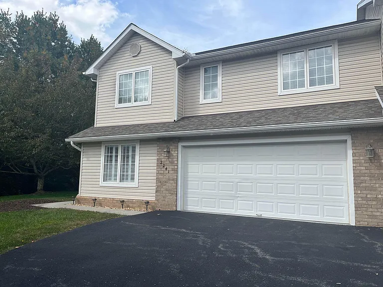 Front of townhouse - quiet end unit