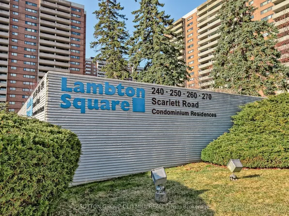 240 Scarlett Rd #613, Toronto, ON M6N 4X4