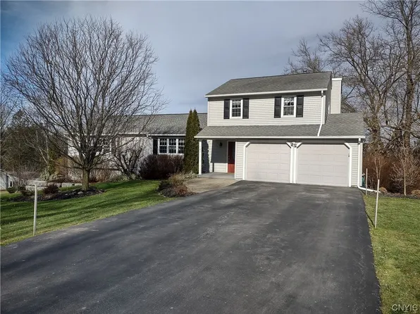 107 Scott Cir, Elbridge, NY 13060