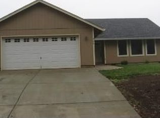 322 Gamay Ln, Cave Junction, OR