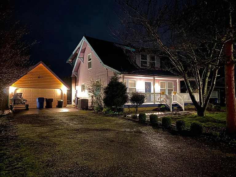 1103 D St — Photo 2