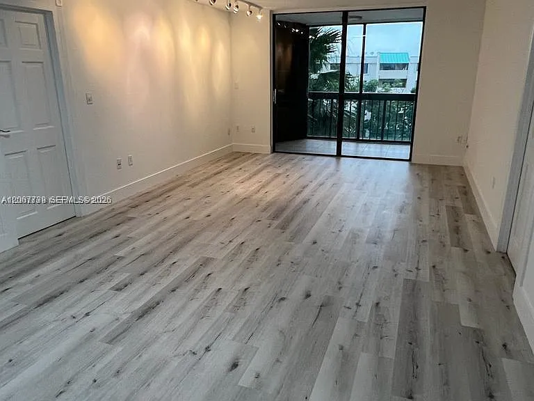 2333 Brickell Ave #307 — Photo 2