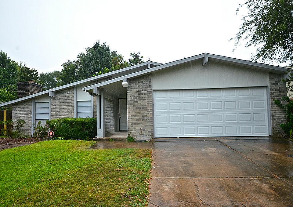 1st image of 15619 Mira Monte Dr