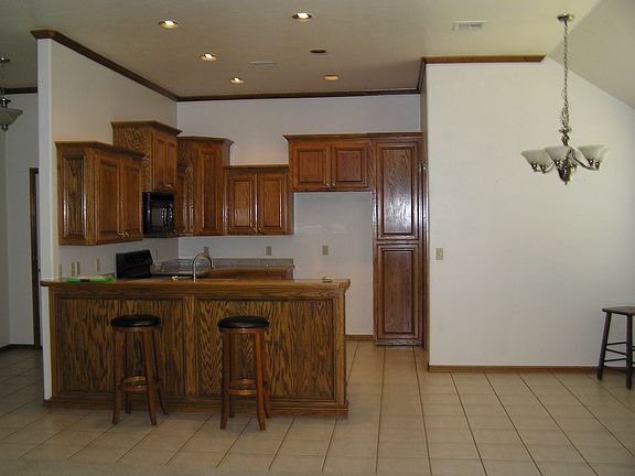 4th image of 2007 N Briarwood St