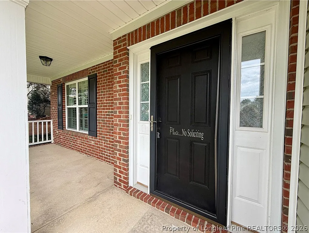 3 bed, 2.5 bath, 2566 sqft, $1,950 — Photo 3