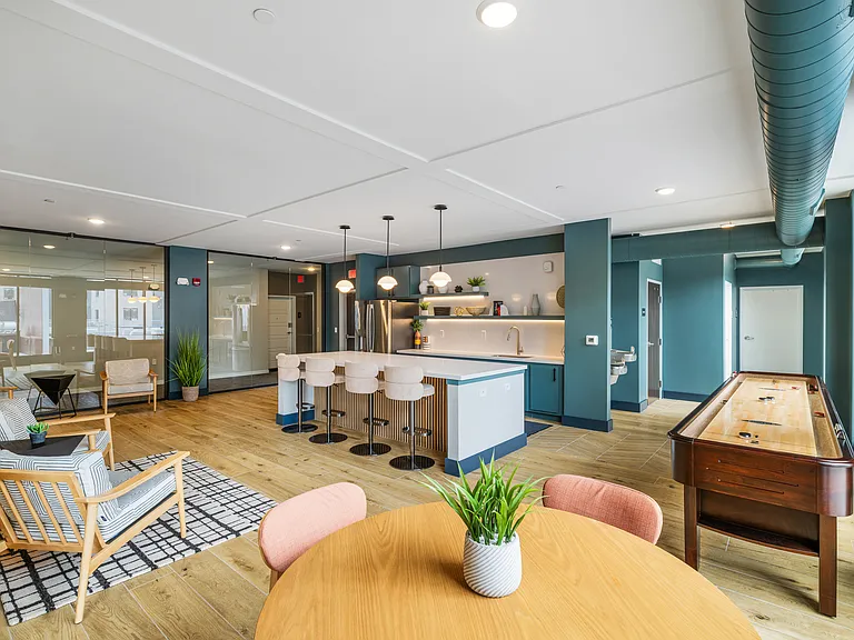EagleRidge Plaza Residences — Photo 11