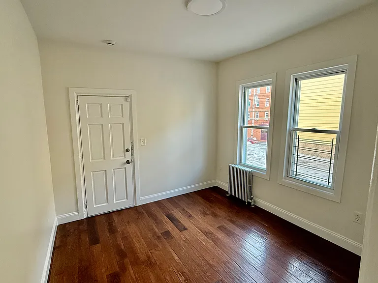 137 Lake Ave #2W — Photo 2