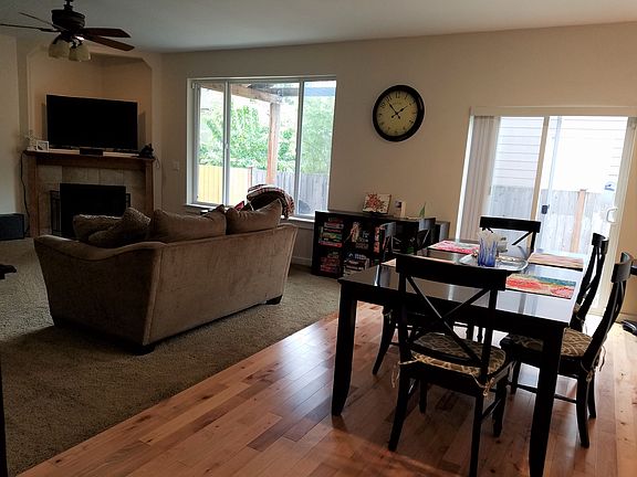 5th image of 17506 93rd Ave E