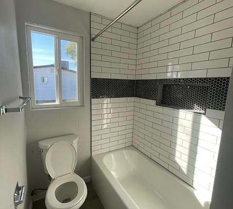 3rd image of 1351 W Garden Cir