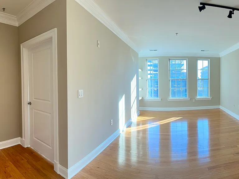 1023 N Royal St #206 — Photo 6
