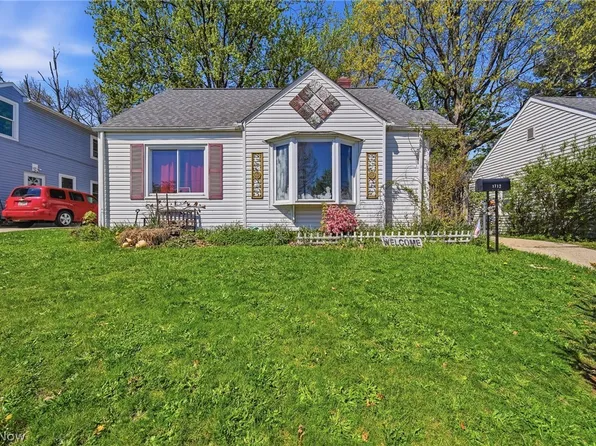 1712 Girard St, Akron, OH 44301
