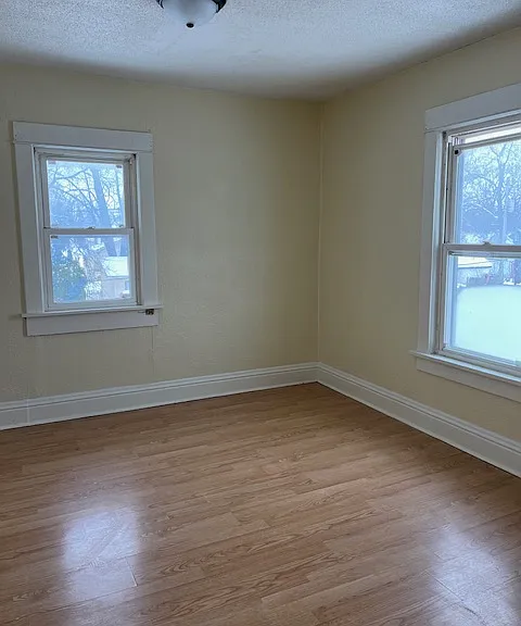 623 Riehl St — Photo 2