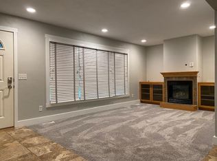 609 N 5th Pl, Eldridge, IA