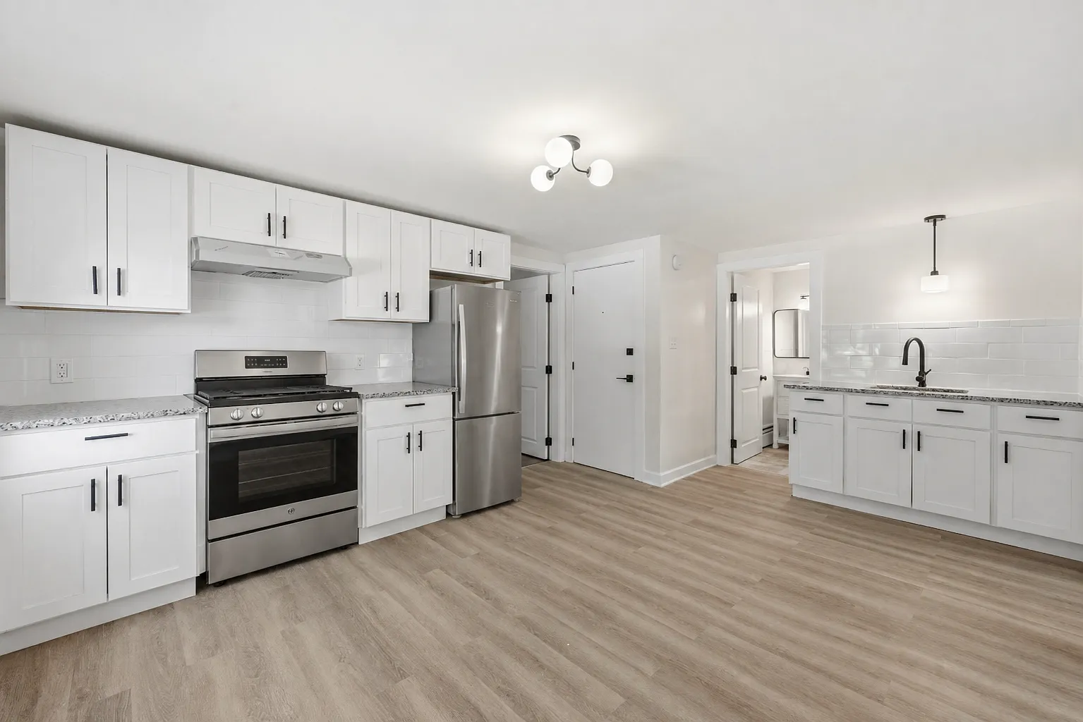 2 bed, 800 sqft, $2,750 — Photo 3