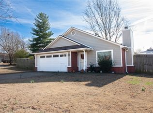 1208 Spriggs Ct, Bella Vista, AR 72712