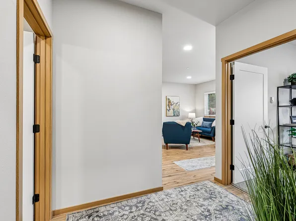 Whitney Lane Apartments