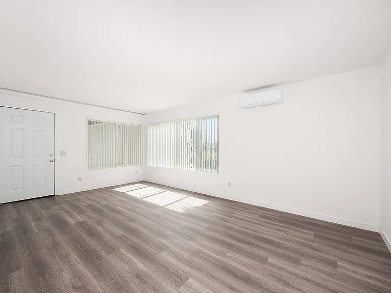 Cambridge Garden Apartments — Photo 30