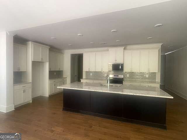 2nd image of 317 Willow Cv