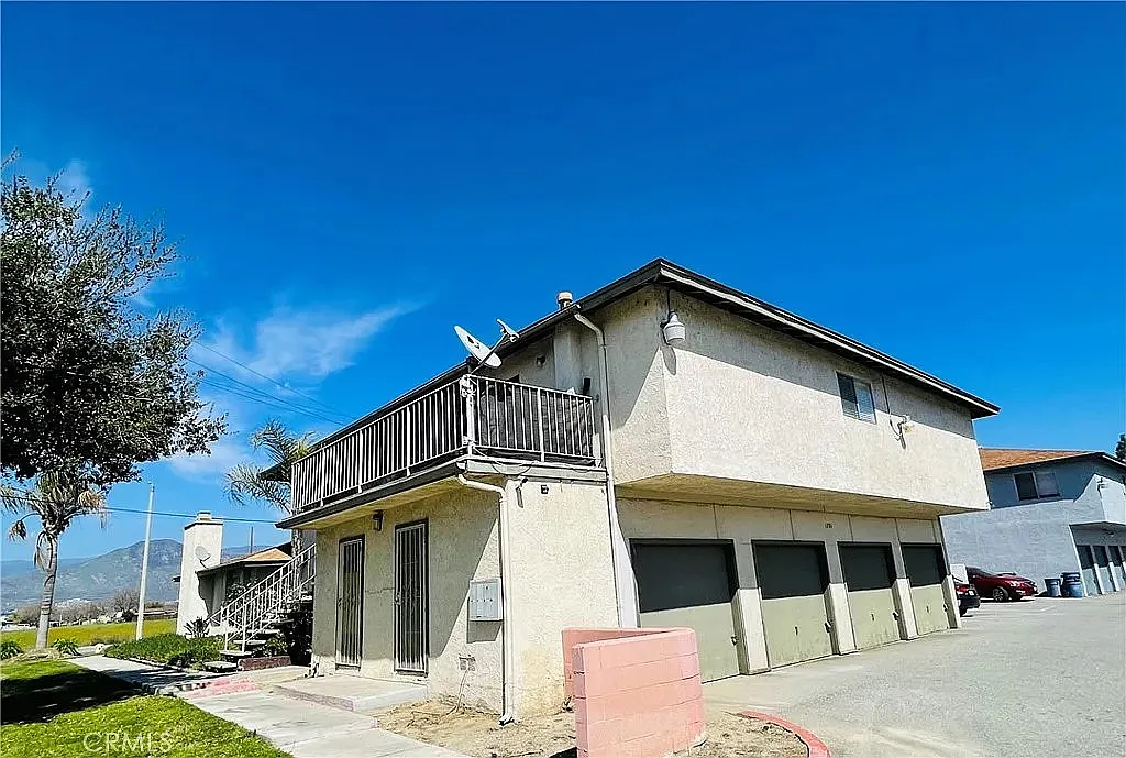 2 bed, $2,200 — Photo 4