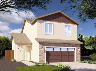 412 W Escalon Ave, Clovis, CA 93612