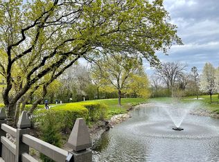 3939 Mission Hills Rd, Northbrook, IL 60062