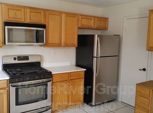 321 Graham Ct, Folsom, CA 95630