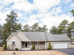 16 Long Cove Dr, Old Orchard Beach, ME 04064