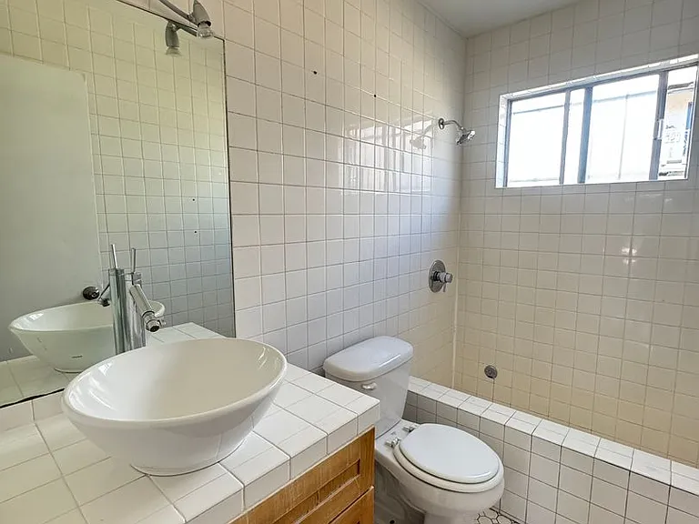 301 Magnolia Ave — Photo 12