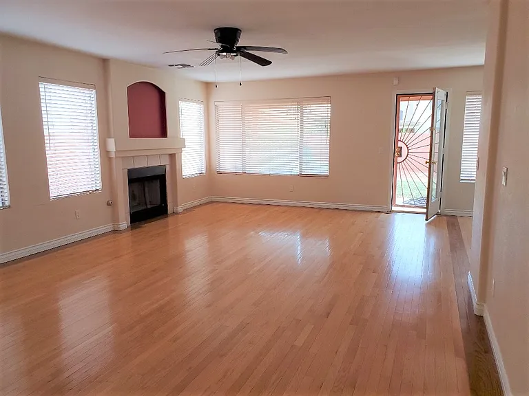 4727 E Goldfinch Gate Ln — Photo 9