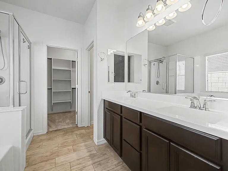 1360 W Joshua Tree Ave — Photo 9