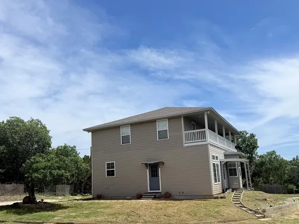218 Mineola St, Ingram, TX 78025