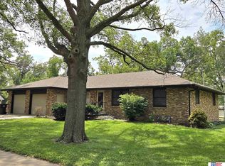 815 N 16th St, Beatrice, NE 68310