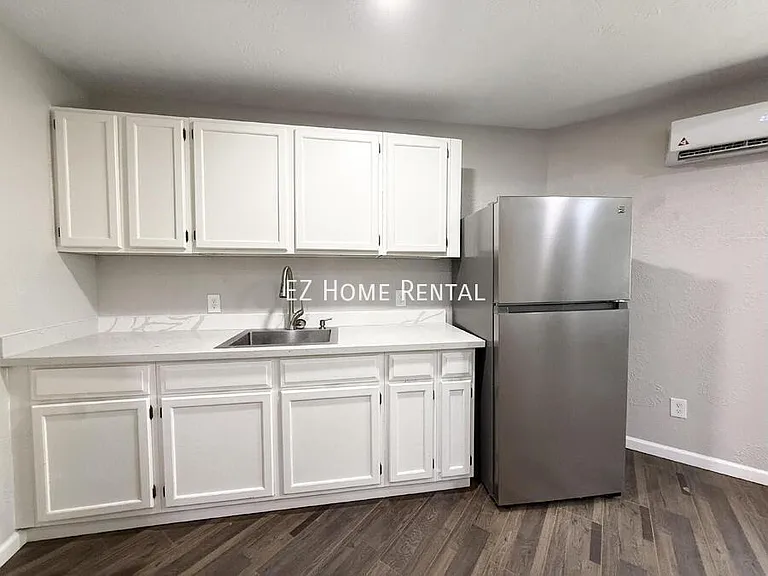 7515 Bayway Dr #3 — Photo 5