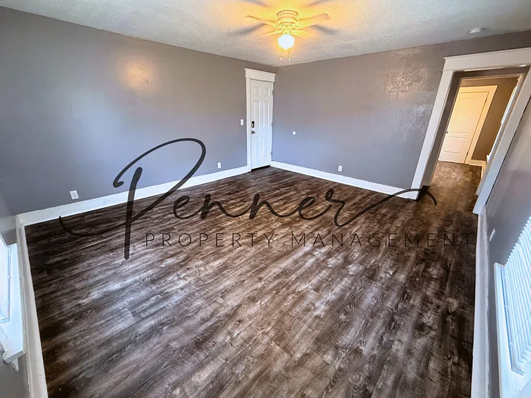 133 S Lincoln St #4 — Photo 2