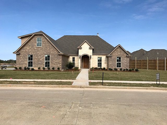 1st image of 423 River Birch Dr