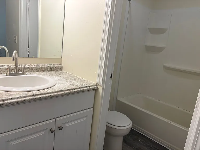 Townhouse Road Apartments — Photo 13