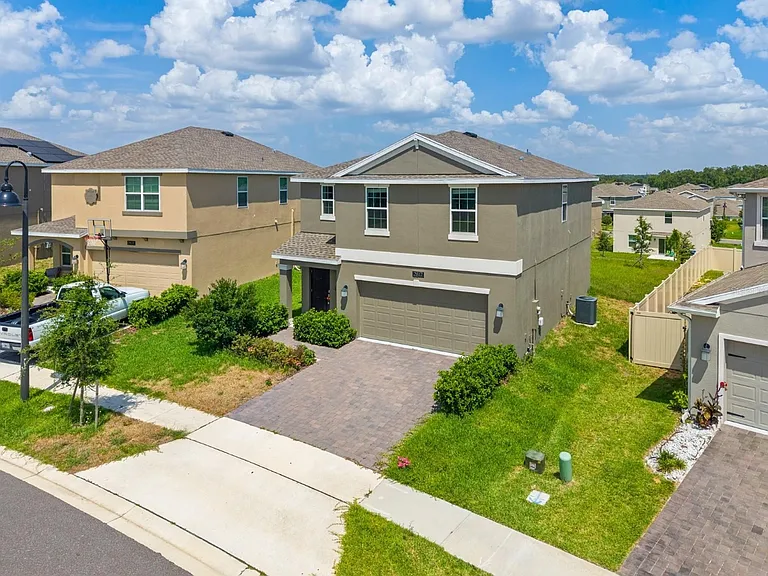 2232 Mountain Pine St — Photo 1